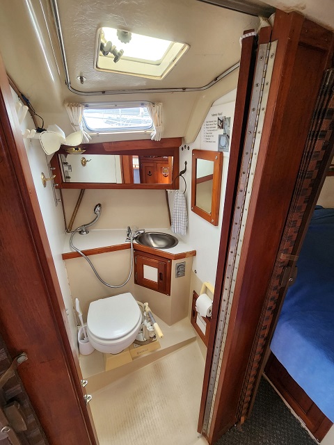 Catalina 30, 1983 sailboat