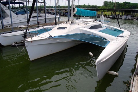 Corsair F-28, center cockpit, 2002 sailboat