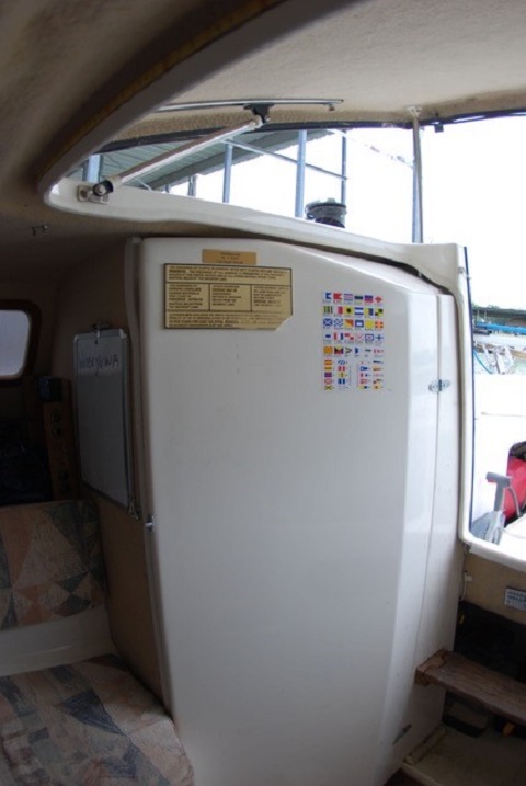 Corsair F-28, center cockpit, 2002 sailboat