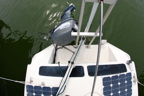 Corsair F-28, center cockpit, 2002 sailboat