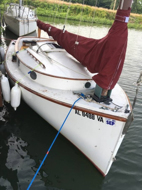 Herreshoff America 18, 1976 sailboat