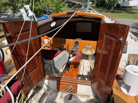Herreshoff America 18, 1976 sailboat