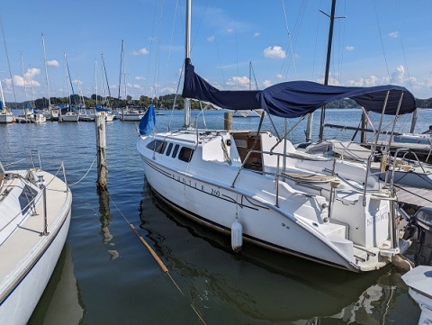 Hunter 260, 1999 sailboat