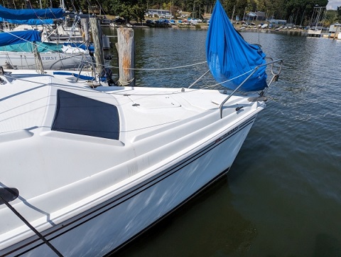 Hunter 260, 1999 sailboat