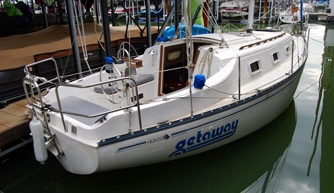 Hunter 27, 1982 sailboat