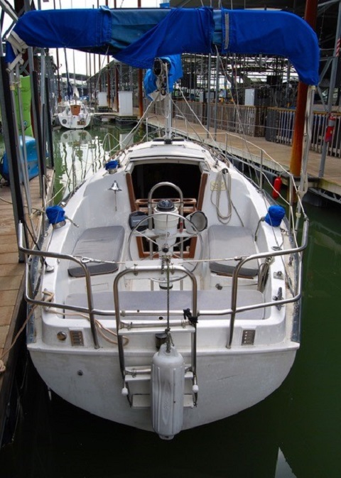 Hunter 27, 1982 sailboat