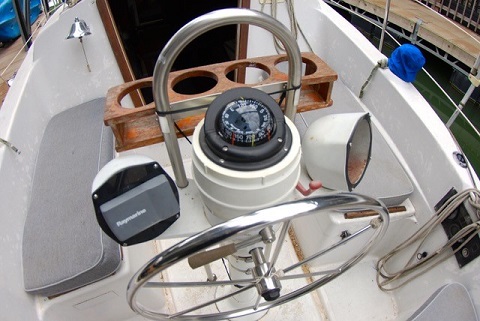 Hunter 27, 1982 sailboat
