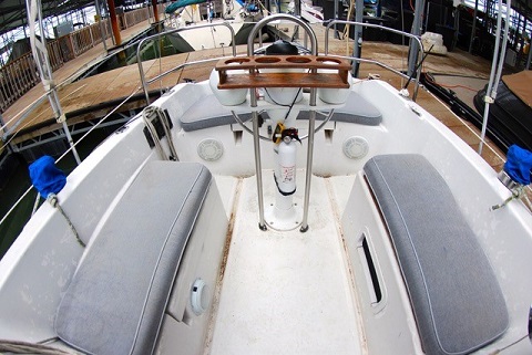Hunter 27, 1982 sailboat
