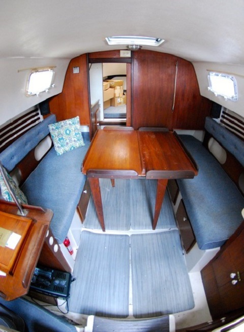 Hunter 27, 1982 sailboat