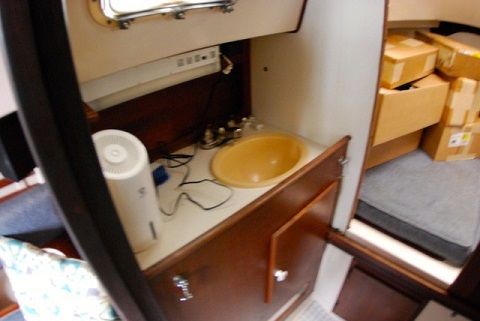 Hunter 27, 1982 sailboat
