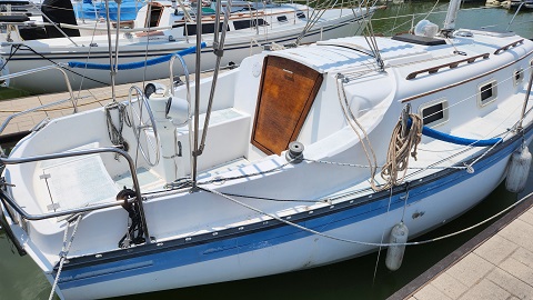 Hunter 27' Cherubini, 1984 sailboat