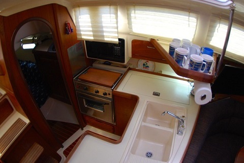Hunter 336, 1995 sailboat