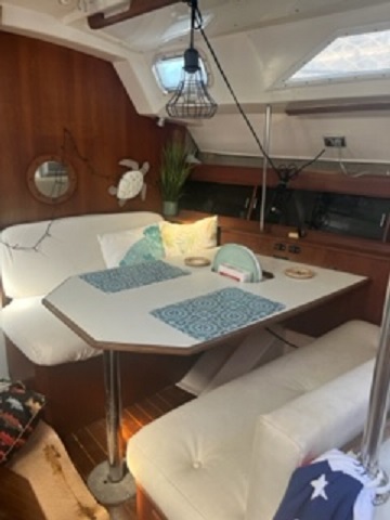 Hunter 34, 1984 sailboat