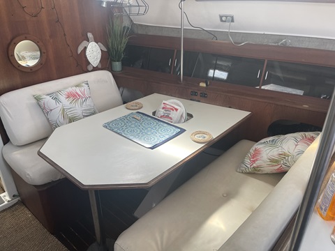 Hunter 34, 1984 sailboat