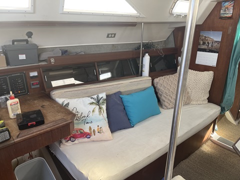 Hunter 34, 1984 sailboat