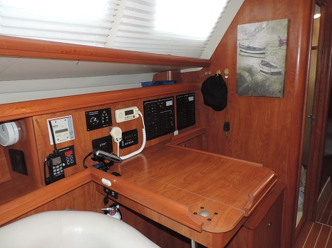 Hunter 41DS, 2011 sailboat