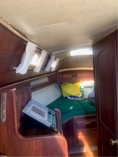 Islander 32', 1978 sailboat