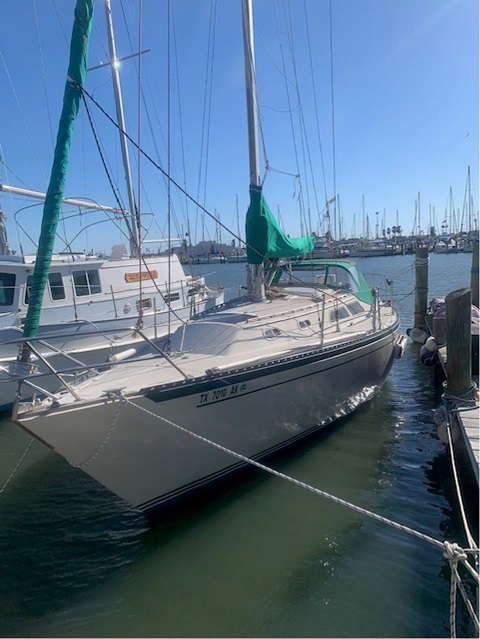 Islander 32', 1978 sailboat