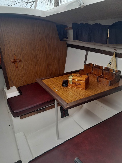 MacGregor 25 ft, 1981 sailboat
