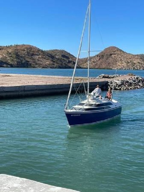 Macgregor 26M, 2007 sailboat