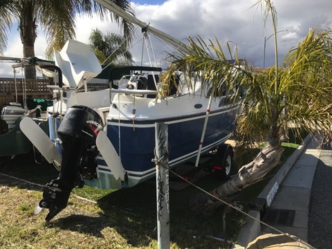 Macgregor 26M, 2003 sailboat