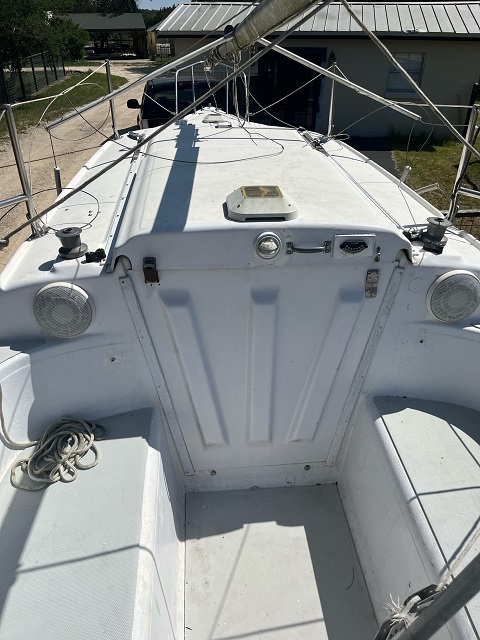 MacGregor 26X, 2001 sailboat