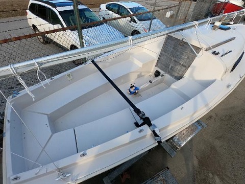 Mariner 19, 2000 sailboat