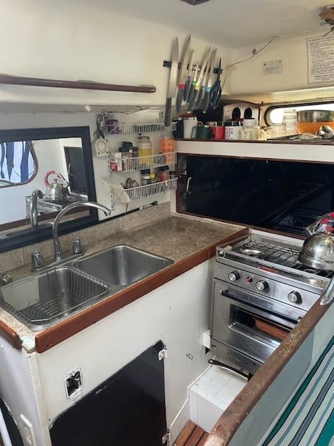 Morgan OutIsland, 41' sailboat