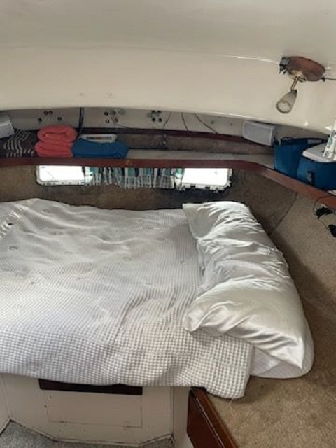 Morgan OutIsland, 41' sailboat