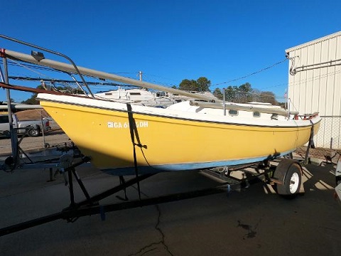 Newport Venture 23, 1976 sailboat