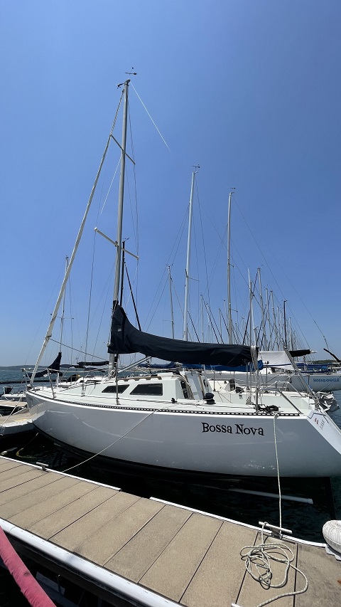 Ericson Olson 25, 1988 sailboat