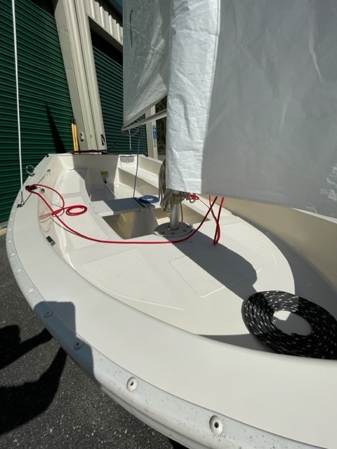 American sail Pennant 10 Dinghy, 2004 sailboat
