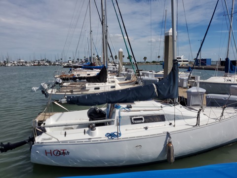 BENETEAU 235 sailboat