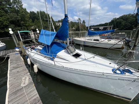 Beneteau 235, 1989 sailboat