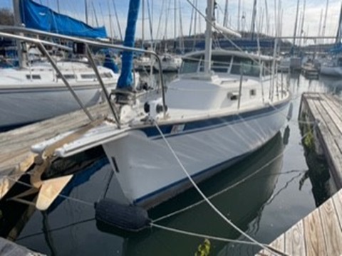Bombay Pilothouse 31, 1978 sailboat