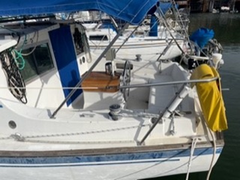 Bombay Pilothouse 31, 1978 sailboat
