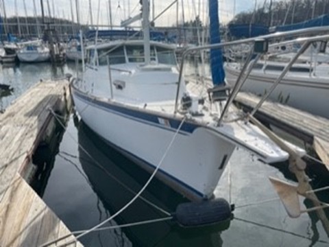Bombay Pilothouse 31, 1978 sailboat