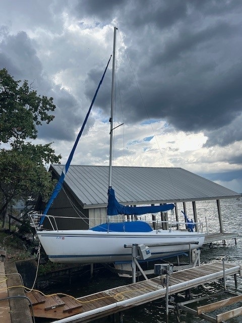 Catalina Capri 22, 1998 sailboat