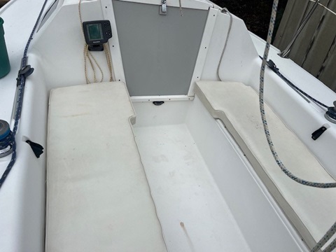 Catalina Capri 22, 1998 sailboat