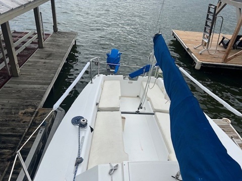 Catalina Capri 22, 1998 sailboat