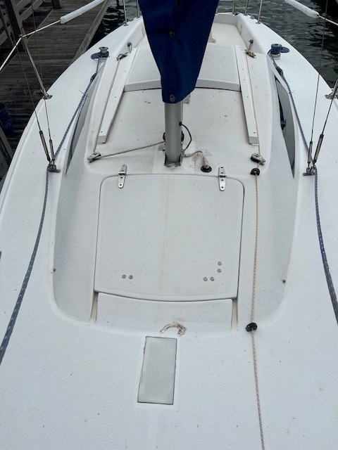 Catalina Capri 22, 1998 sailboat