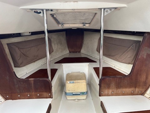 Catalina Capri 22, 1998 sailboat