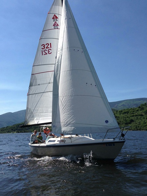Catalina Capri 25, 1982 sailboat