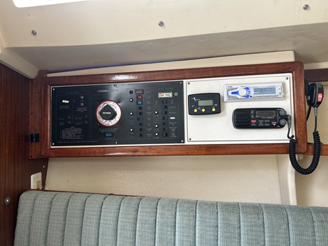 Catalina Capri 26, 1991 sailboat