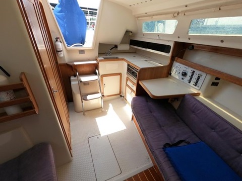 Catalina 270, 1990 sailboat
