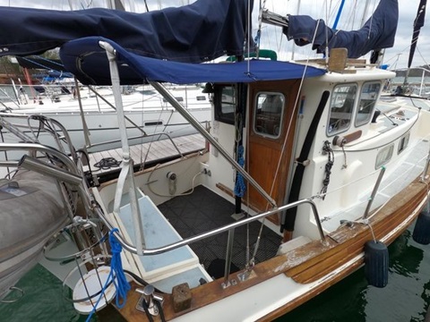 Fisher 25 Pilothouse, 1976 sailboat