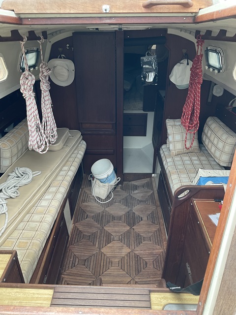 Helms 27, 1984 sailboat