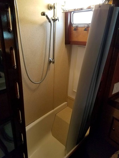 Islander Freeport 41, 1975 sailboat