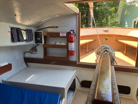 Marshall Sanderling Catboat 18, 1988 sailboat