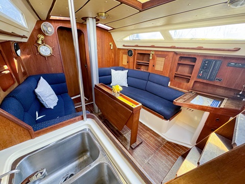 CS 36 Merlin, 1988 sailboat